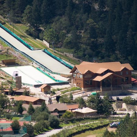 Hotel Bosques De Monterreal San Antonio de las Alazanas Exterior foto