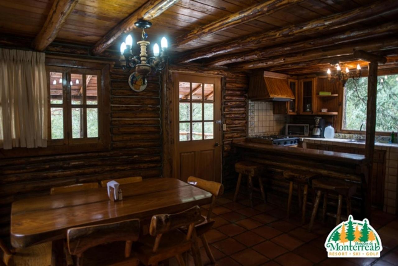 Hotel Bosques De Monterreal San Antonio de las Alazanas Exterior foto
