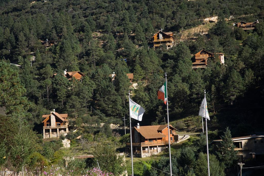 Hotel Bosques De Monterreal San Antonio de las Alazanas Exterior foto